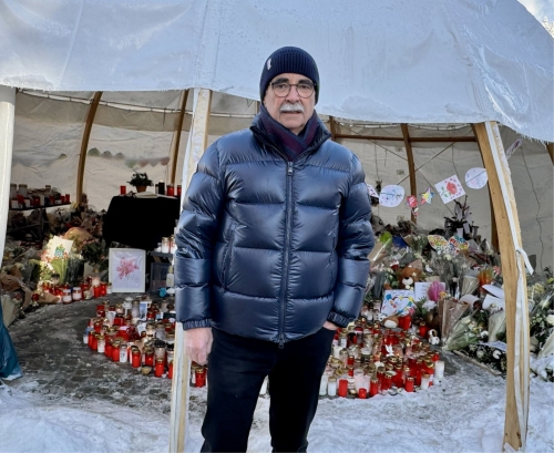 De concert avec d'autres, le Rot. Yves Duc, président du RC Crans-Montana, coordonne l'aide rotarienne